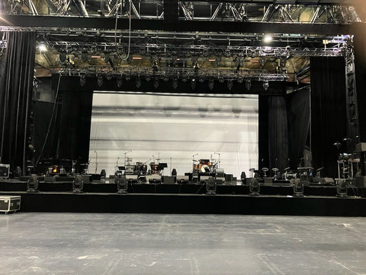 PRESTATION COMPLETE - SYLVIE VARTAN