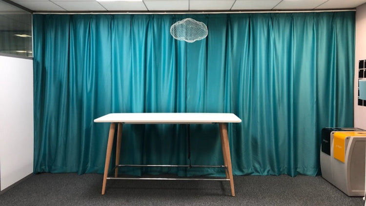 Les velours, satins et toiles