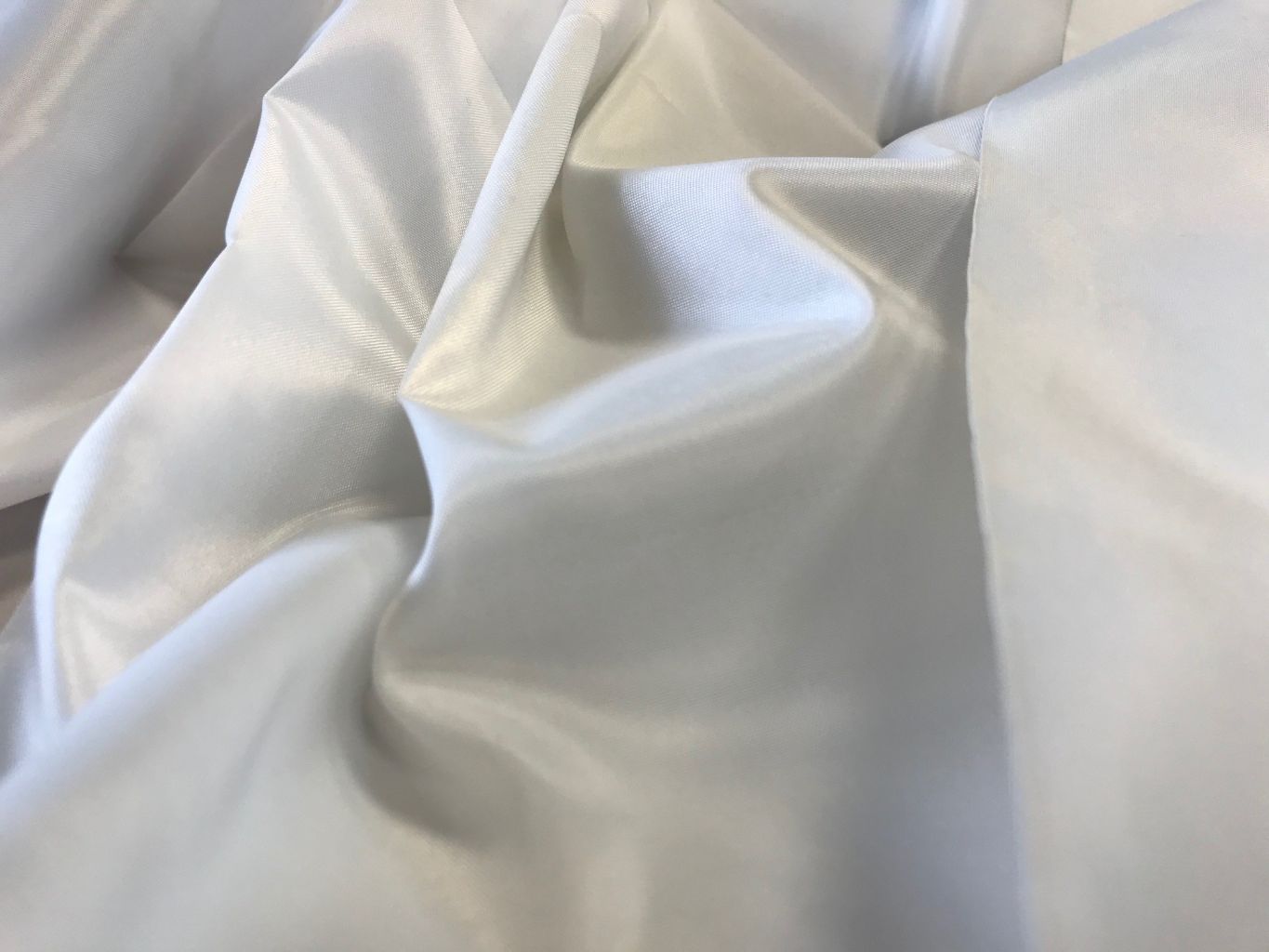 SGL116 Spi satin large - Œillets tout autour